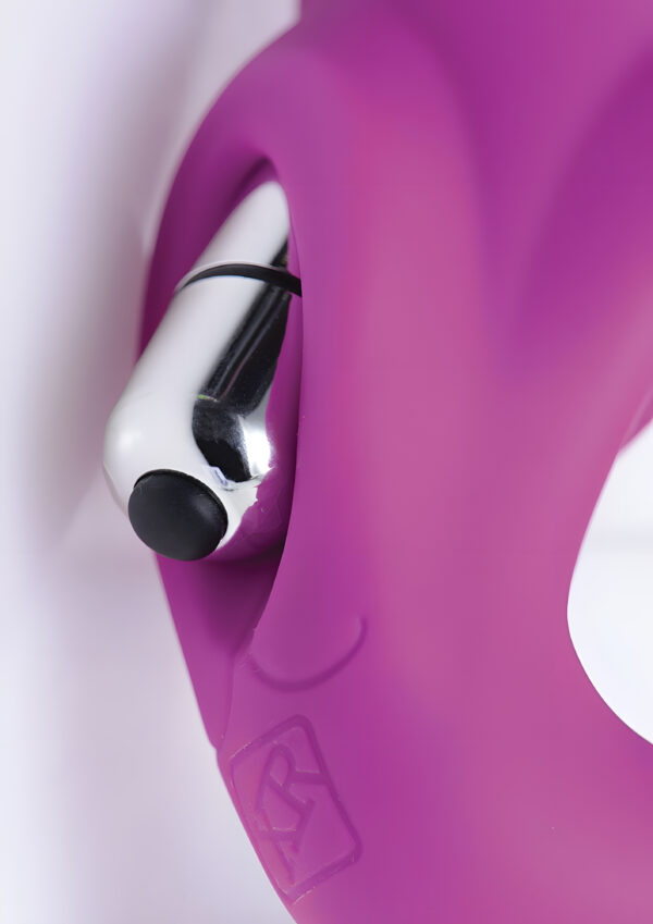 Evoke Vibrating Strapless Silicone Strap-on Dildo